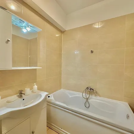 Acqua Vista 29 Summerland *